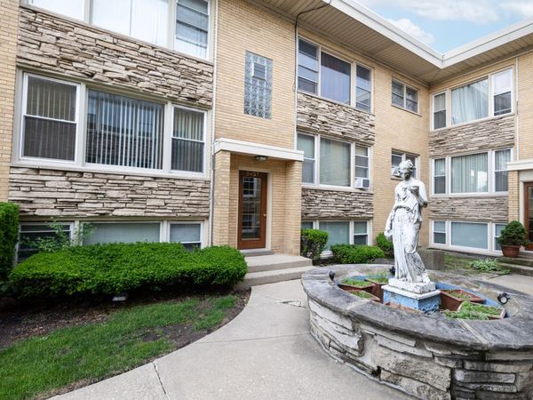 5457 W Edmunds Street, Unit 2A, Chicago, IL 60630
