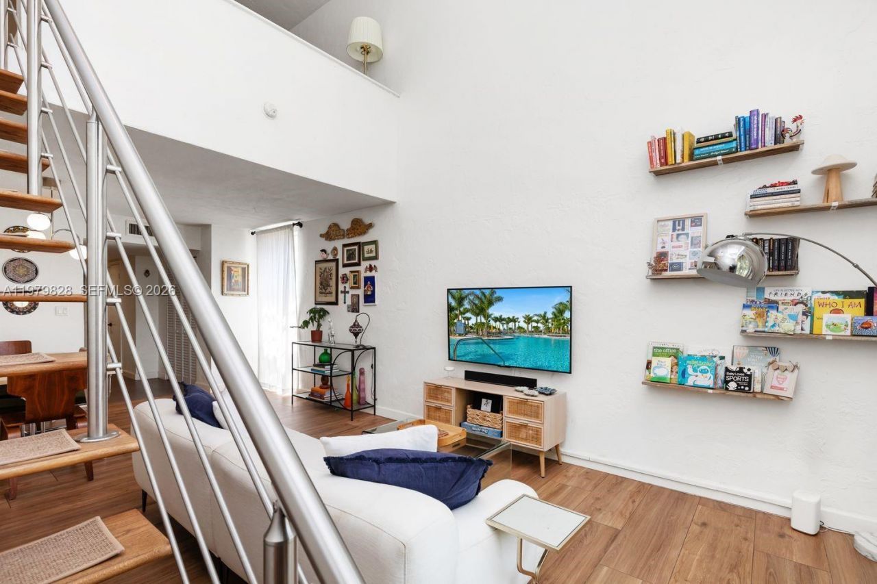 6884 N Kendall Dr, Unit C401, Pinecrest, FL 33156 Photo