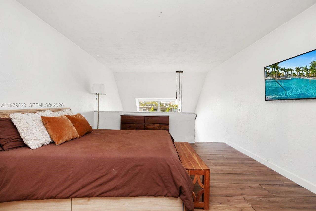 6884 N Kendall Dr, Unit C401, Pinecrest, FL 33156 Photo