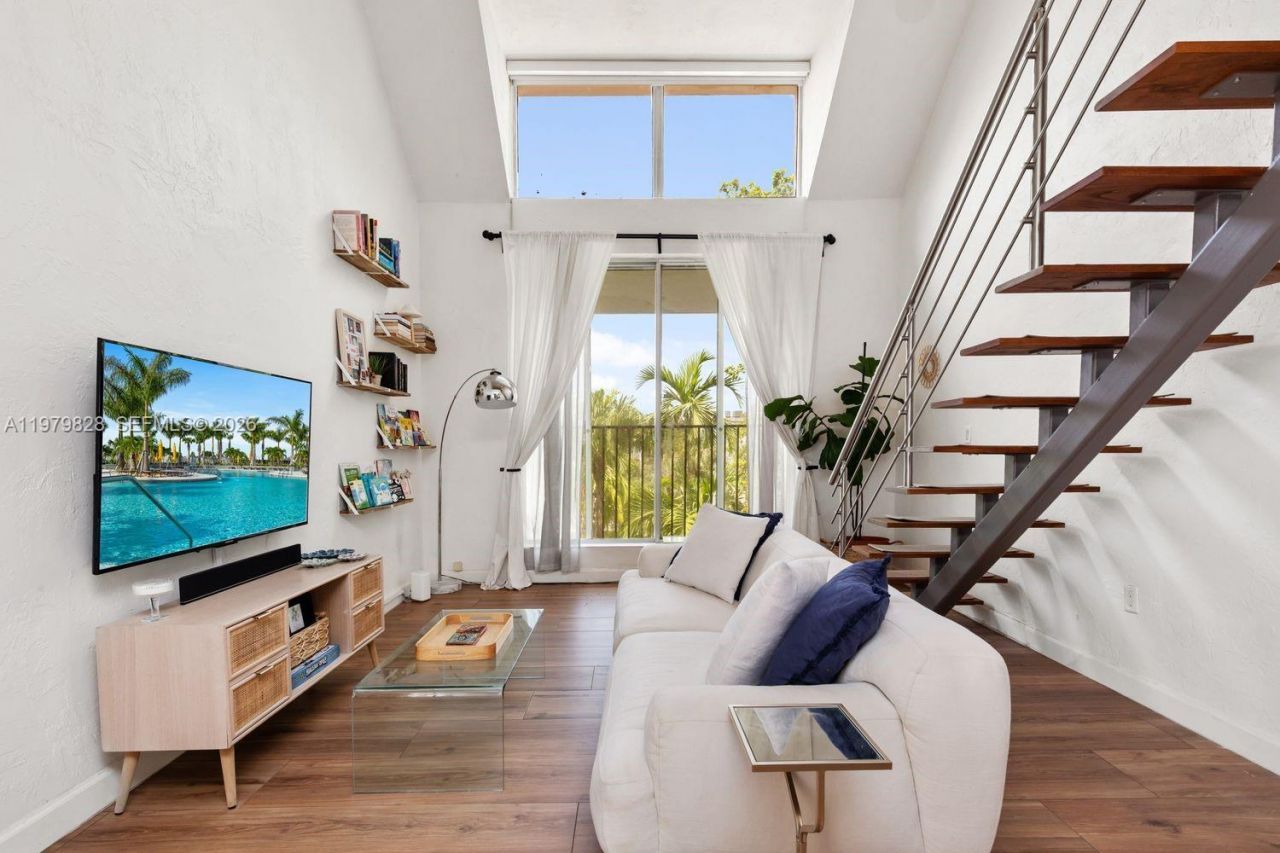 6884 N Kendall Dr, Unit C401, Pinecrest, FL 33156 Photo