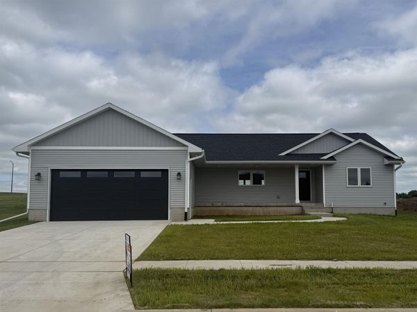 1513 Prairie Drive, Grundy Center, IA 50638