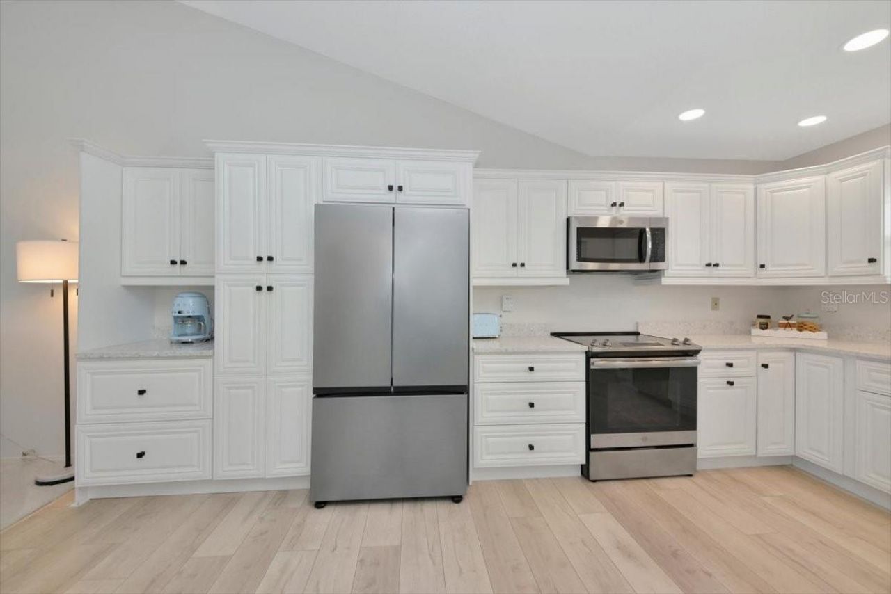 946 Sandpiper Circle , Unit 946, Bradenton, FL 34209 Photo