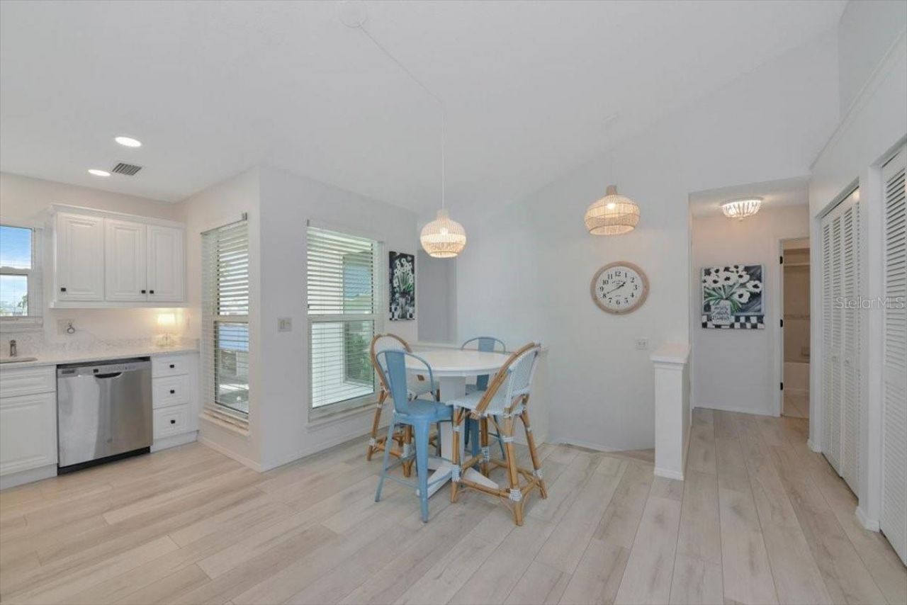 946 Sandpiper Circle , Unit 946, Bradenton, FL 34209 Photo