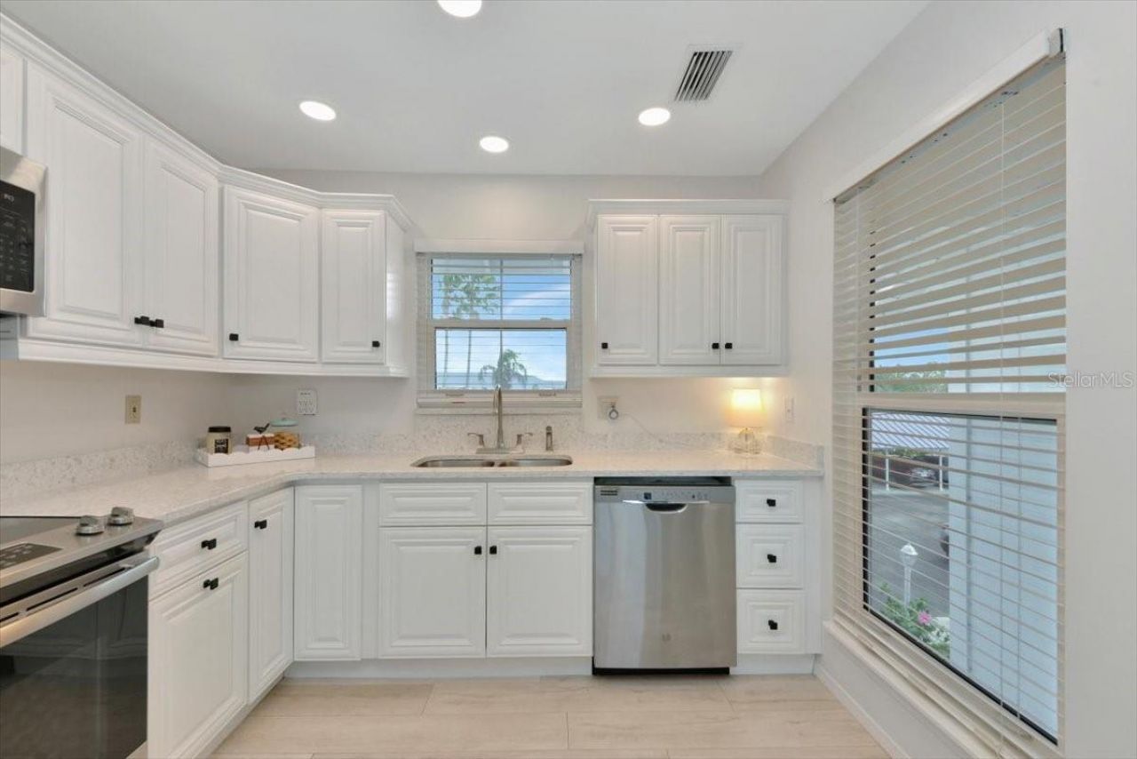 946 Sandpiper Circle , Unit 946, Bradenton, FL 34209 Photo