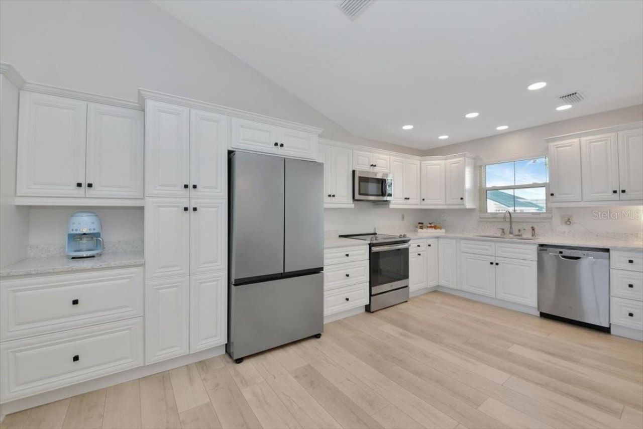 946 Sandpiper Circle , Unit 946, Bradenton, FL 34209 Photo