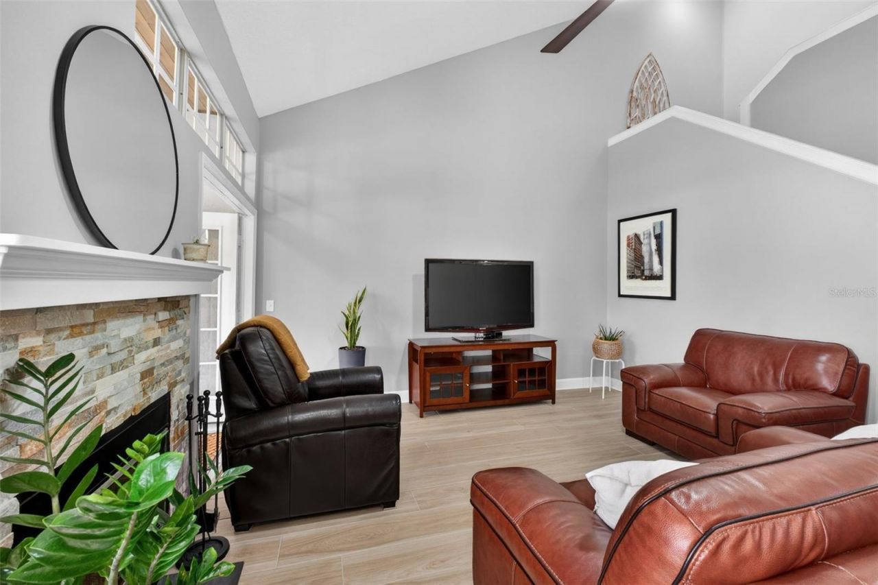 1432 Farrindon Circle , Lake Mary, FL 32746 Photo