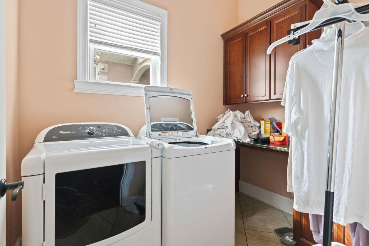 9474 Carrington Dr. Photo 29