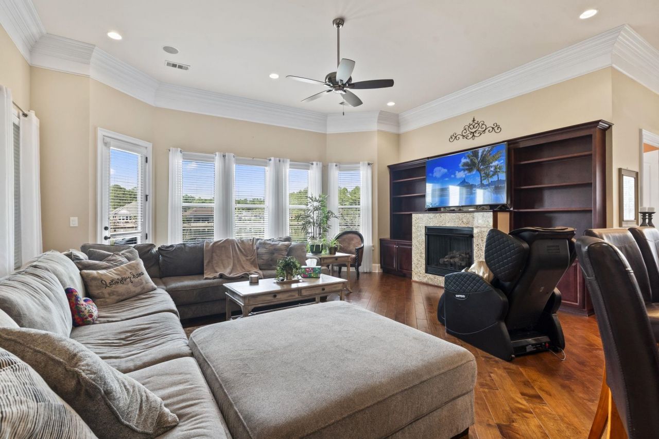 9474 Carrington Dr. Photo 5