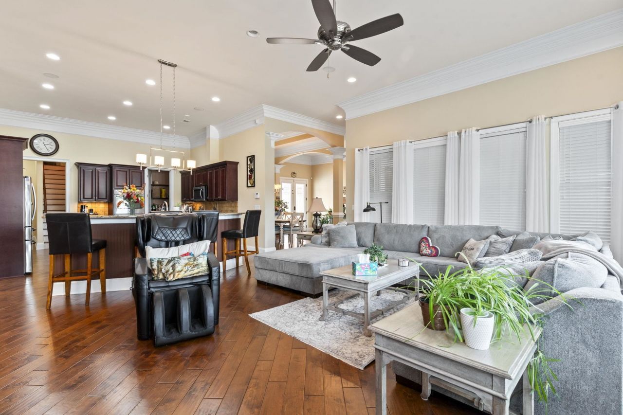 9474 Carrington Dr. Photo 6