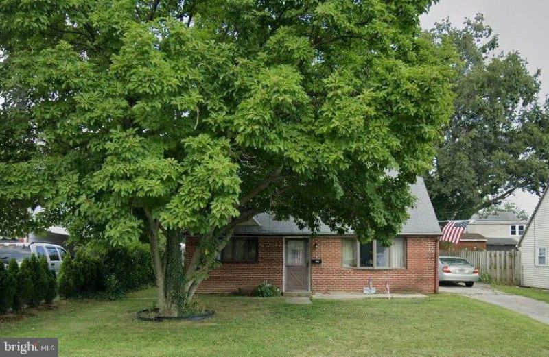 846 Bobwhite Lane, Secane, PA 19018 Main Photo