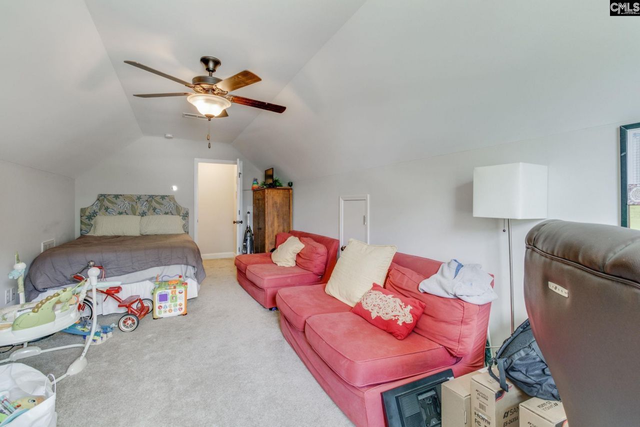 76 Driftwood Avenue Photo 16