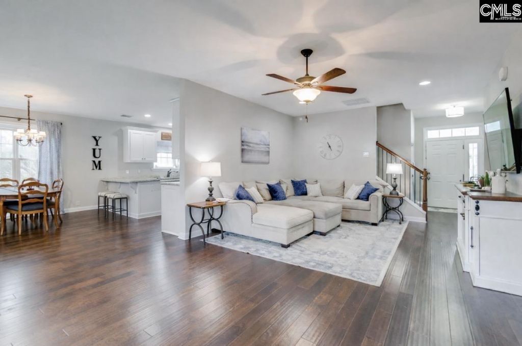 76 Driftwood Avenue Photo 5