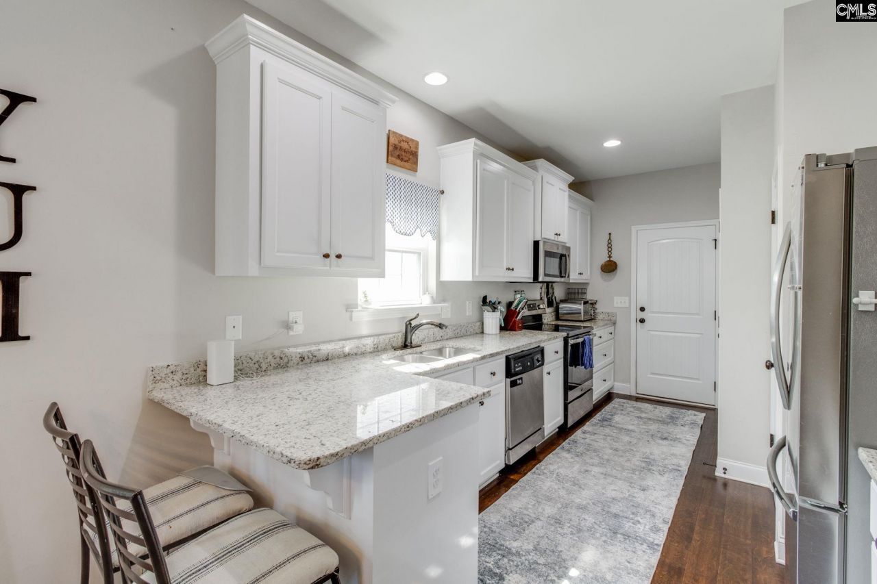 76 Driftwood Avenue Photo 6