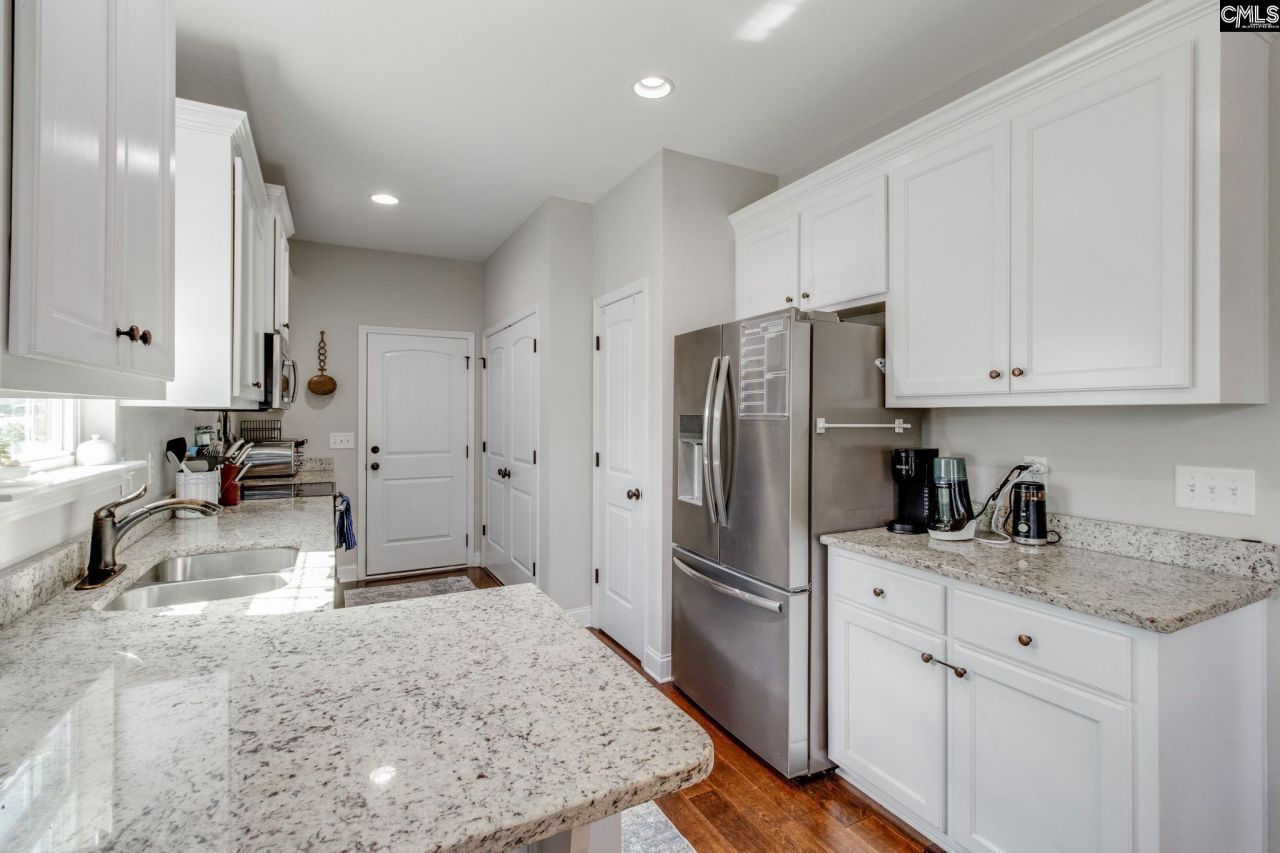 76 Driftwood Avenue Photo 7