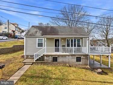 25 SPRING STREET, PORT CARBON, PA 17965