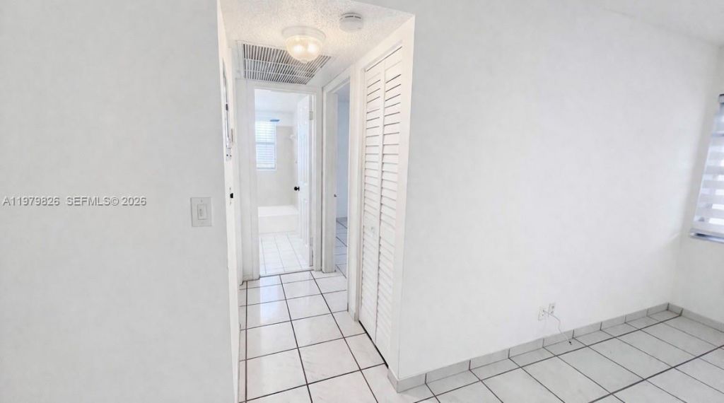 809 Twin Lakes Dr, Unit 32-A, Coral Springs, FL 33071 Photo