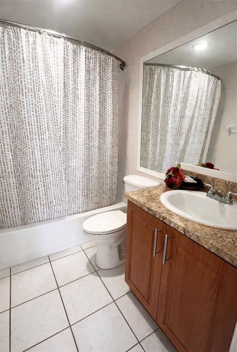809 Twin Lakes Dr, Unit 32-A, Coral Springs, FL 33071 Photo