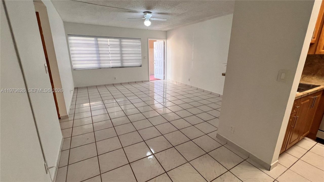 809 Twin Lakes Dr, Unit 32-A, Coral Springs, FL 33071 Photo