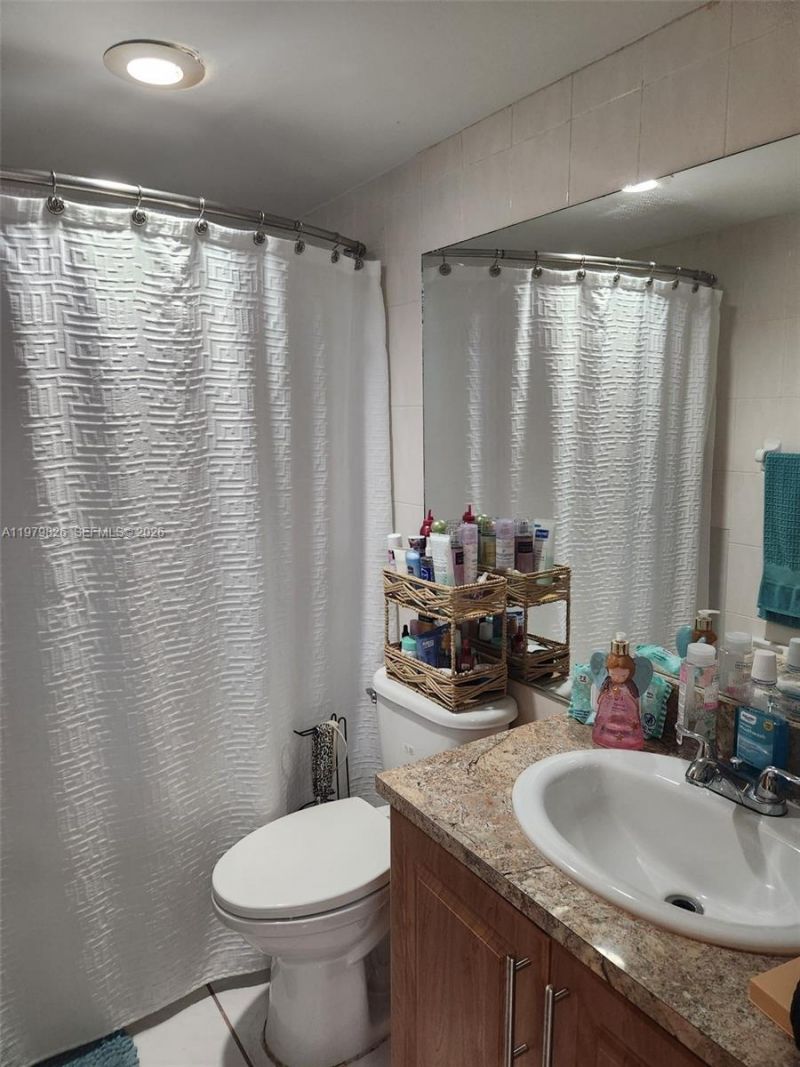 809 Twin Lakes Dr, Unit 32-A, Coral Springs, FL 33071 Photo