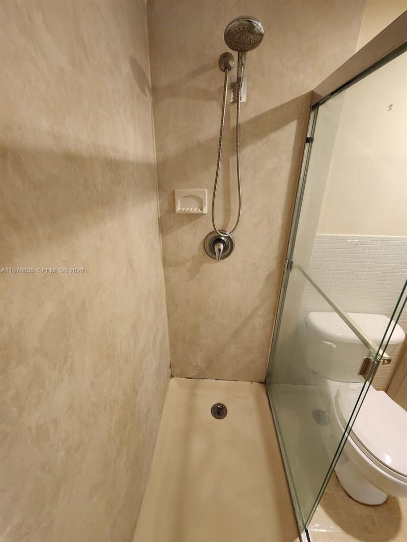 1851 NE 62nd St, Unit 610, Fort Lauderdale, FL 33308 Photo