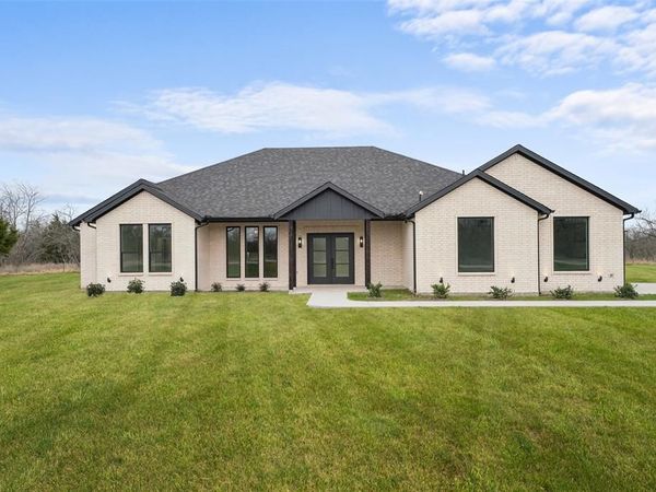 903 Dupont Circle, Corsicana, TX 75110