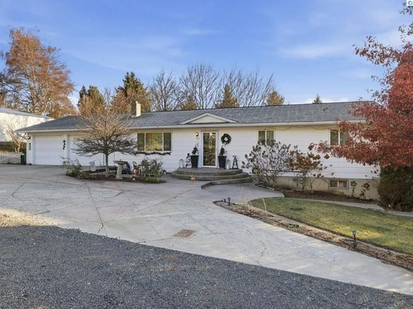 314 E 9th St, Rosalia, WA 99170