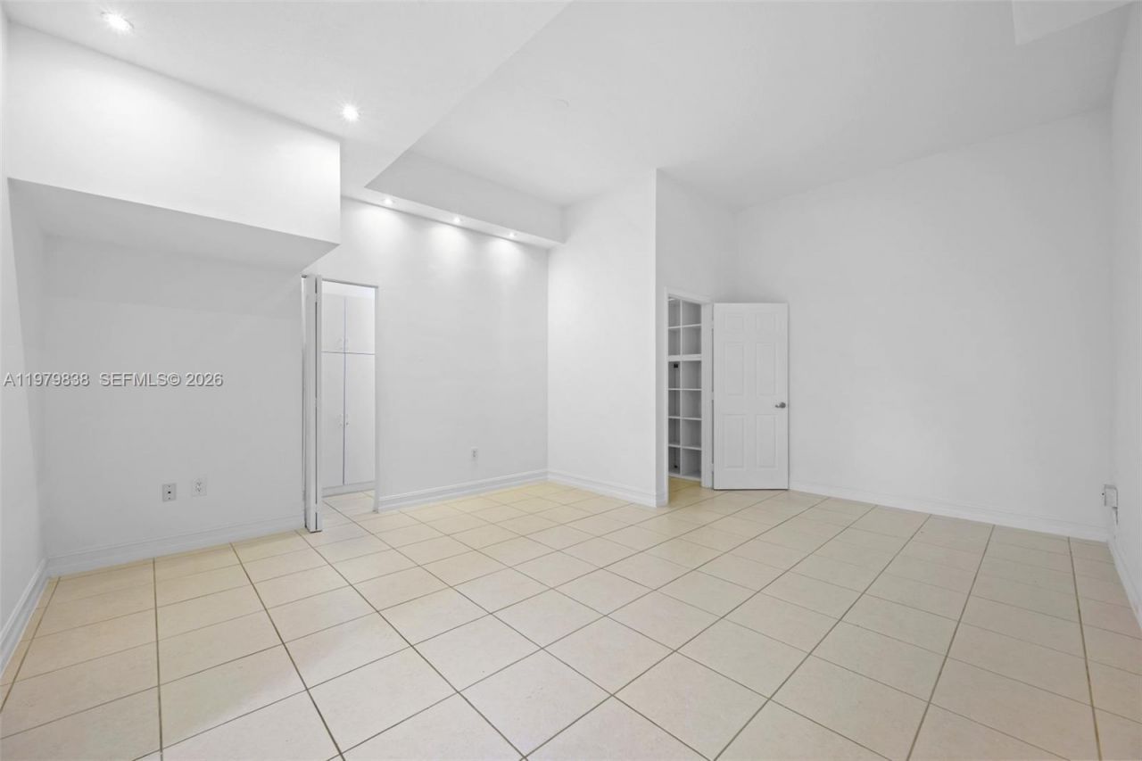 21009 NE 31st Ave, Aventura, FL 33180 Photo