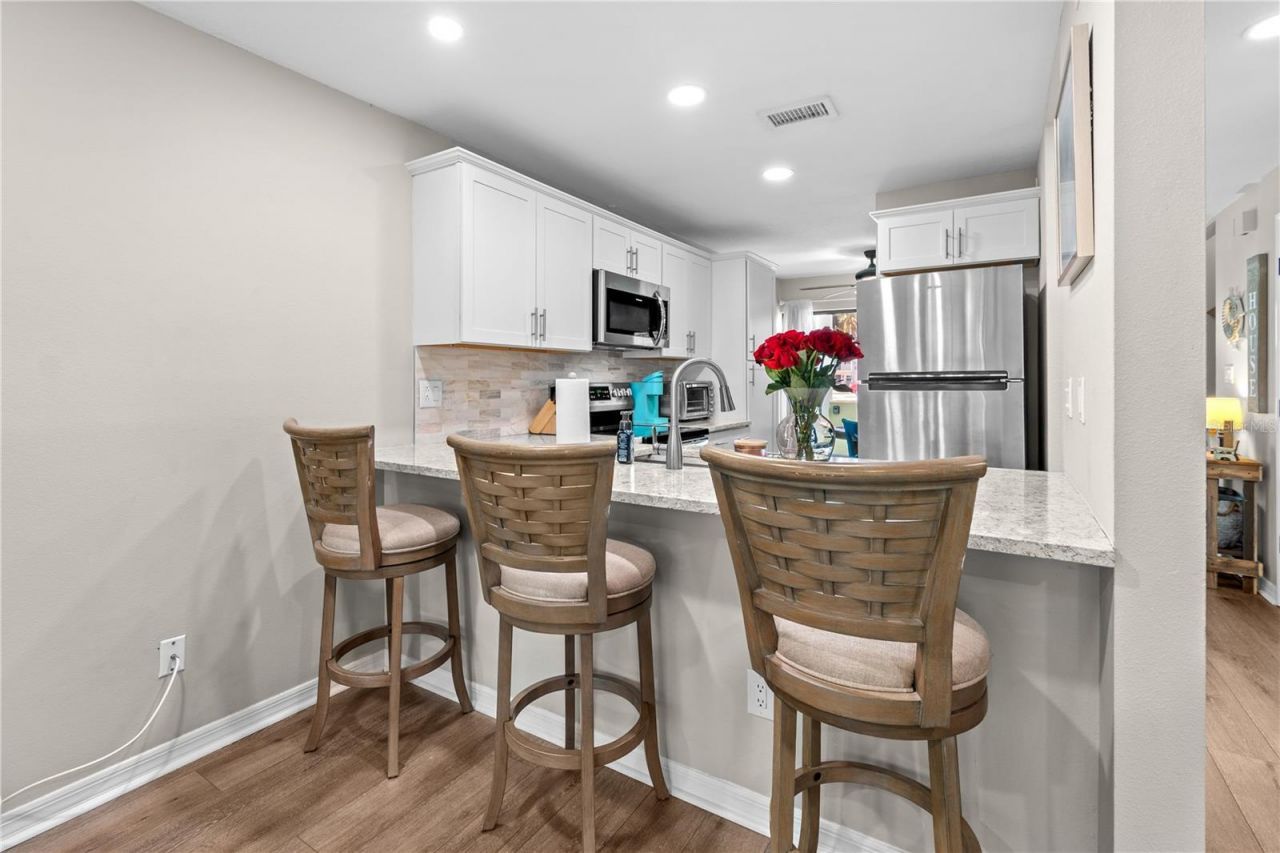 1752 Stickney Point Road , Unit 102, Sarasota, FL 34231 Photo