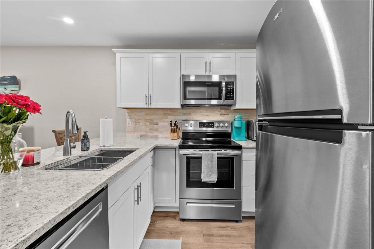 1752 Stickney Point Road , Unit 102, Sarasota, FL 34231 Photo