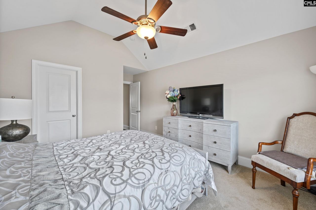 577 New Cutt Lane Photo 9