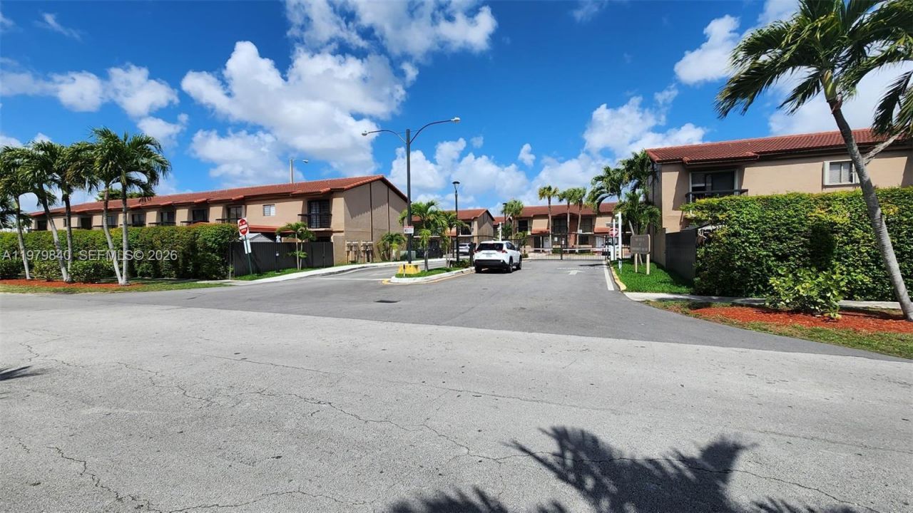 1921 SW 107th Ave, Unit 509, Miami, FL 33165 Photo