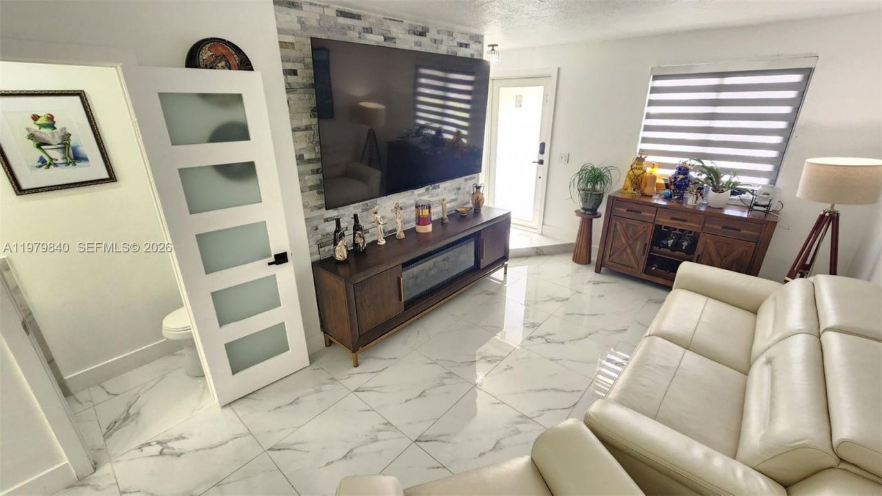 1921 SW 107th Ave, Unit 509, Miami, FL 33165 Photo