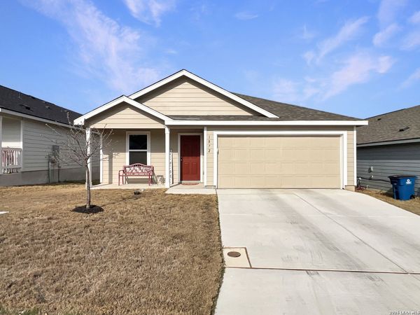 1072 Shutter Way, Kerrville, TX 78028