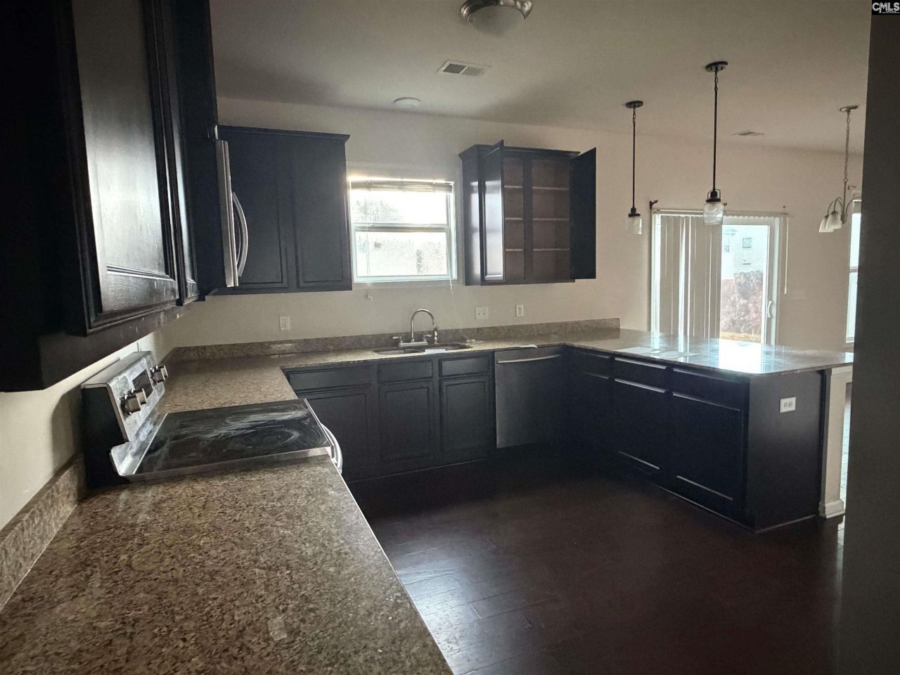 1128 Grey Pine Drive Photo 5