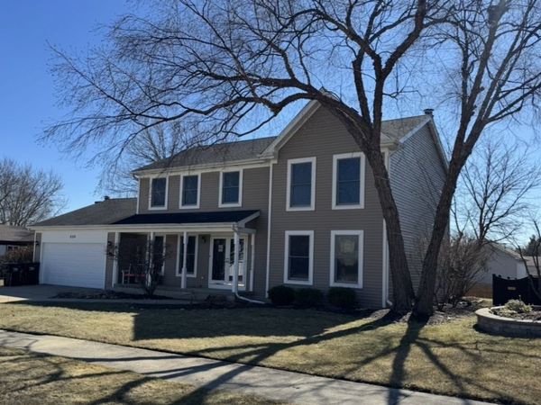 530 Cypress Bridge Road , Lake Zurich, IL 60047