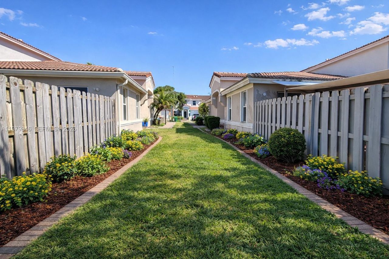 4760 SW 163rd Pl , Miami, FL 33185 Photo