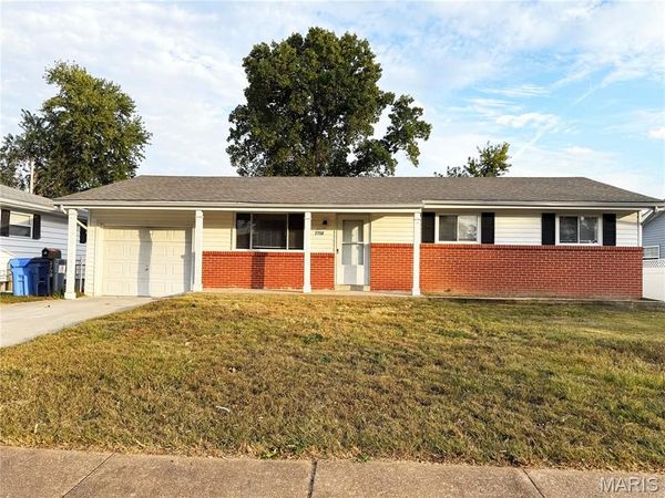 2750 Robert Drive , Florissant, MO 63031