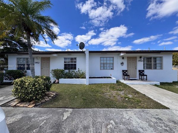 17450 SW 106th Ave , Miami, FL 33157