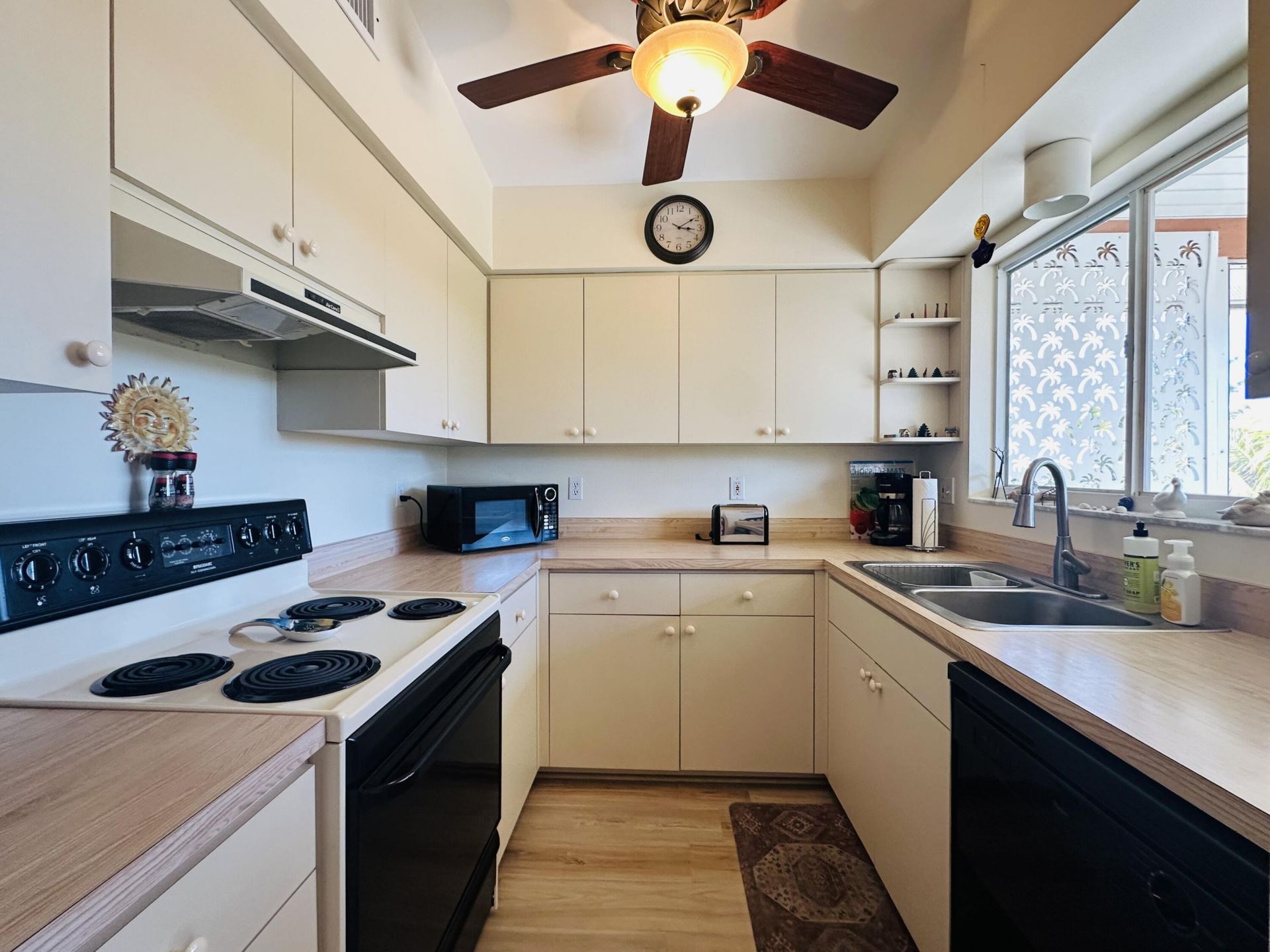 28452 Yucatan Lane, Little Torch Key, FL 33042 Photo