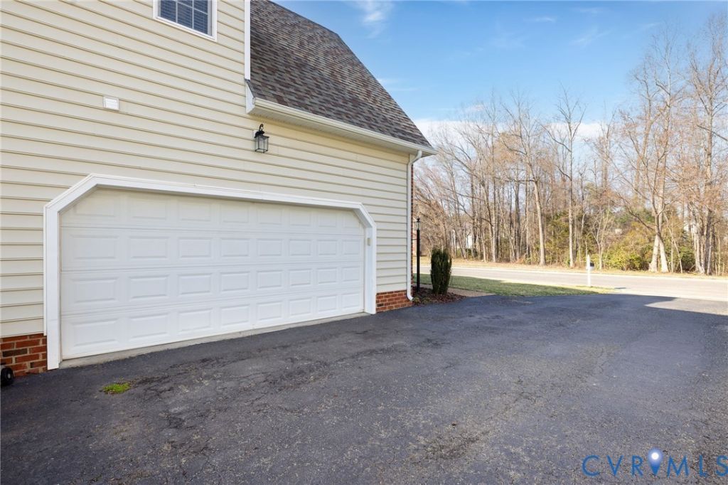 11513 Sadler Grove Road  Glen Allen, VA 23060