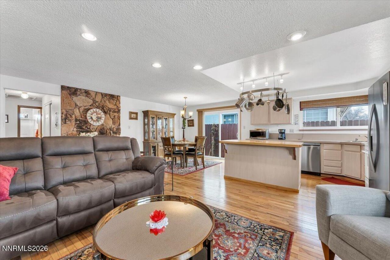 729 Palmwood Drive, Sparks, NV 89434 Photo