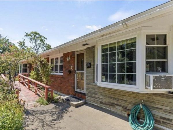 1911 Golf Avenue, Schenectady, NY 12308