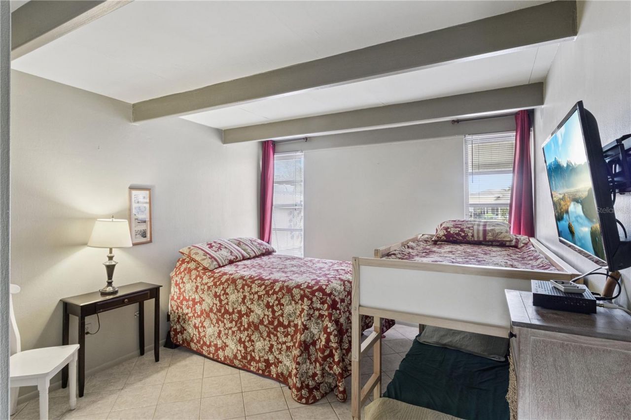 1703 Club Circle , Lakeshore, FL 33854 Photo