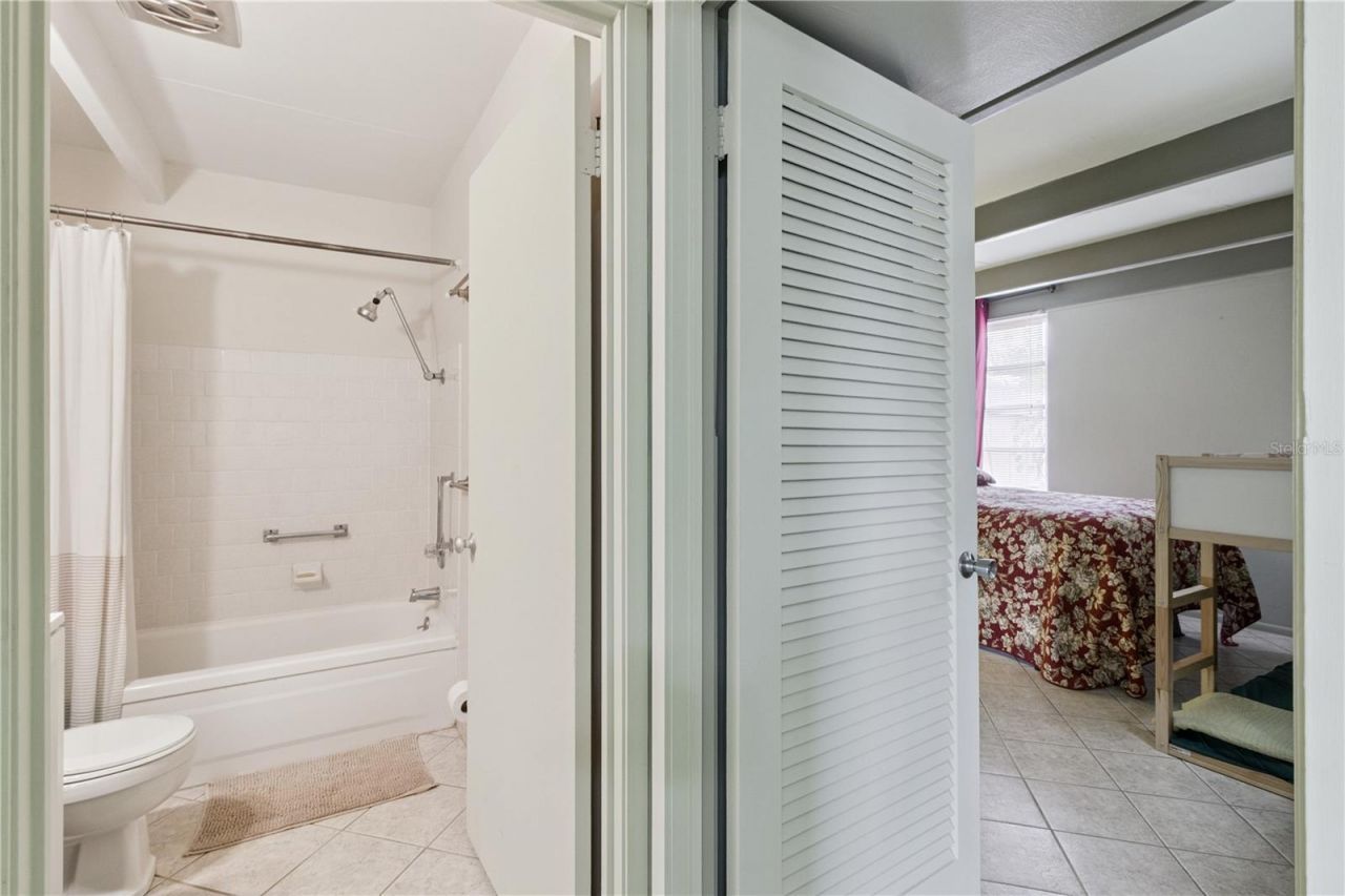 1703 Club Circle , Lakeshore, FL 33854 Photo