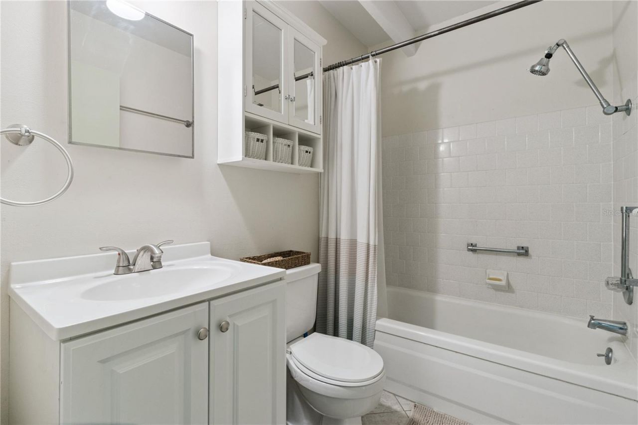 1703 Club Circle , Lakeshore, FL 33854 Photo