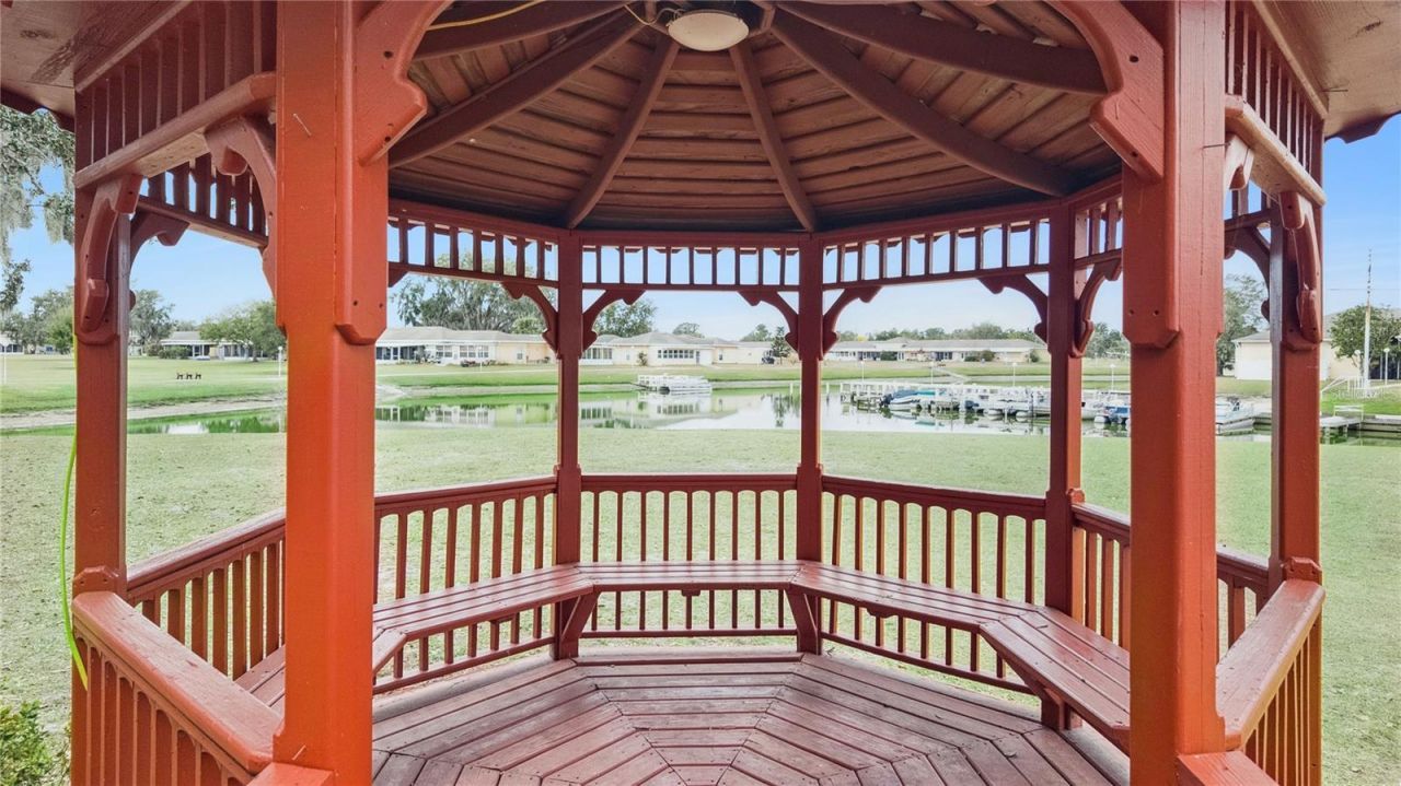 1703 Club Circle , Lakeshore, FL 33854 Photo