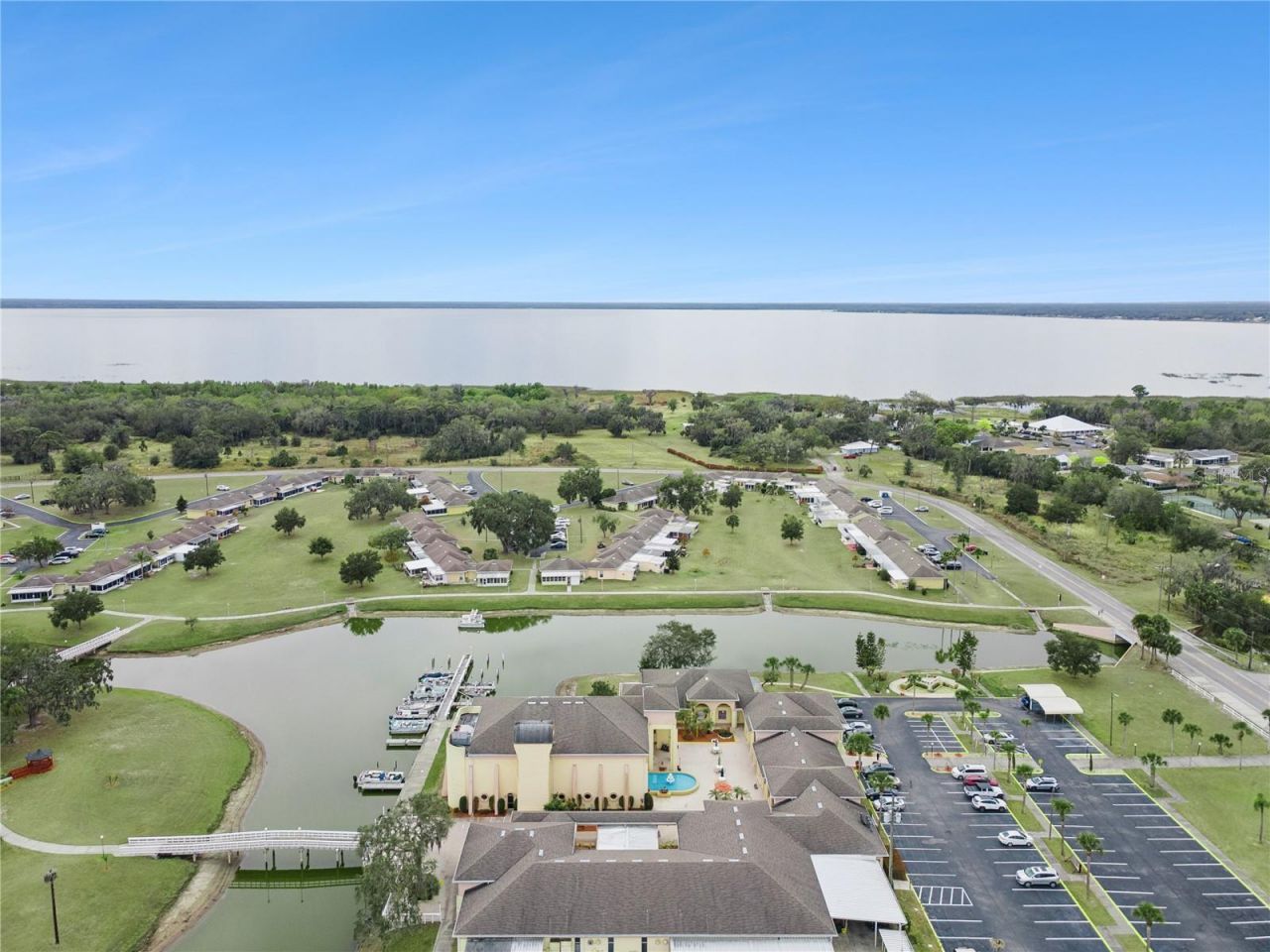 1703 Club Circle , Lakeshore, FL 33854 Photo