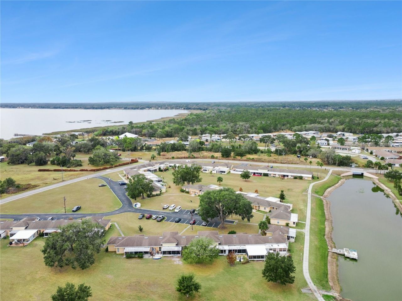 1703 Club Circle , Lakeshore, FL 33854 Photo