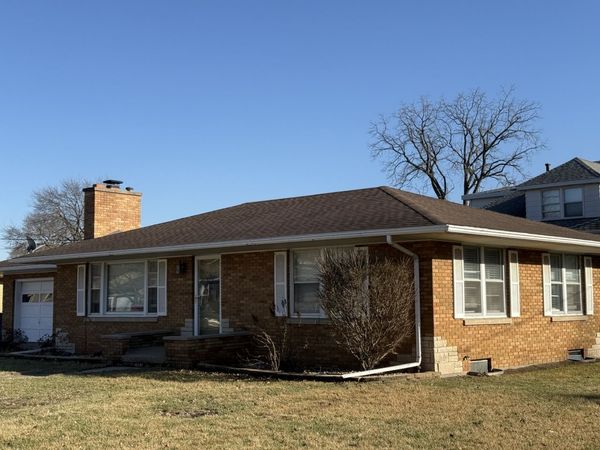 2430 8th Street , Peru, IL 61354