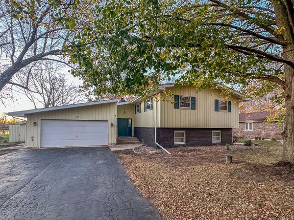 1752 Bittersweet Drive , St. Anne, IL 60964